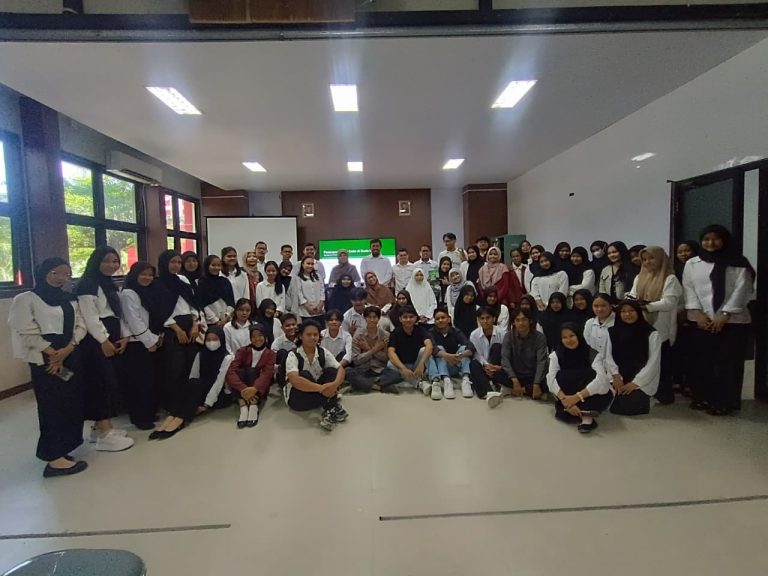 Fakultas MIPA Mengelar Kuliah Tamu Aplikasi Aljabar Matriks untuk Prediksi Pertumbuhan Populasi Menurut Kelompok Umur